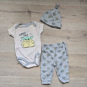 Star Wars Baby Yoda Bodysuit Set - Cream and Gray